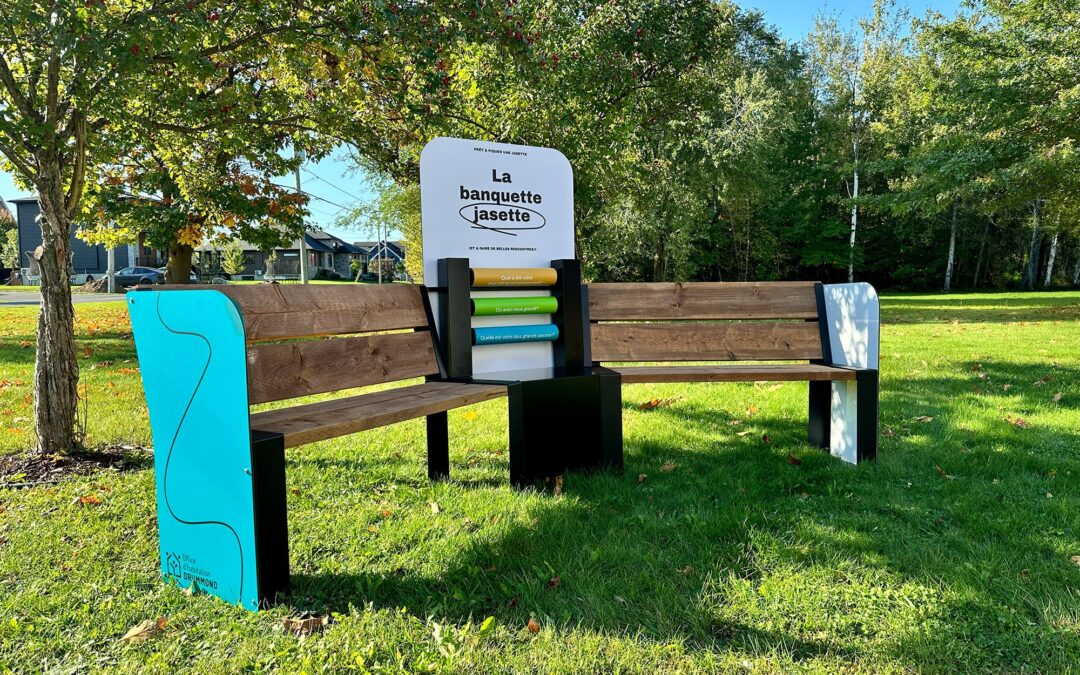 Un banc jasette sur mesure pour briser l’isolement